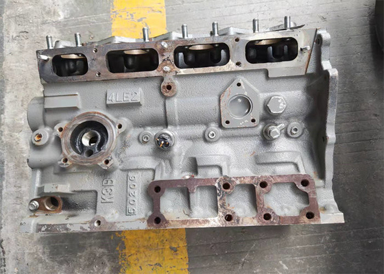 มือ 2 4le2 ISUZU Engine Block ดีเซลสำหรับรถขุด Sk75-8 Water Cooling 8980894851